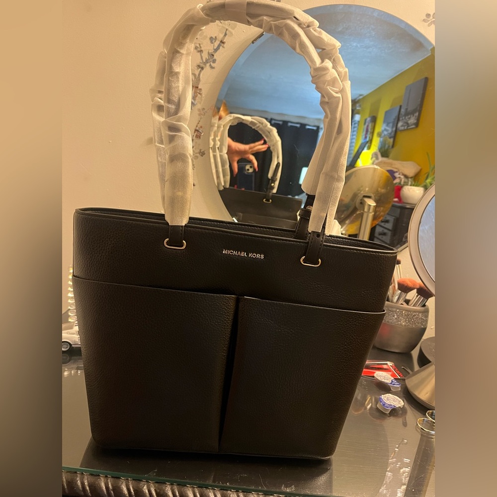 NWT Michael kors handbag